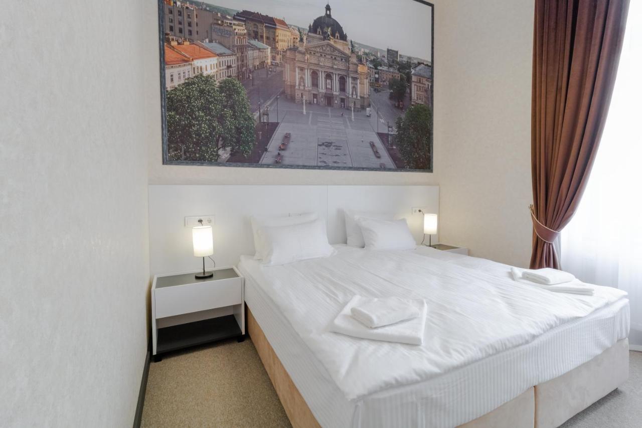 Opera Passage & 3*
