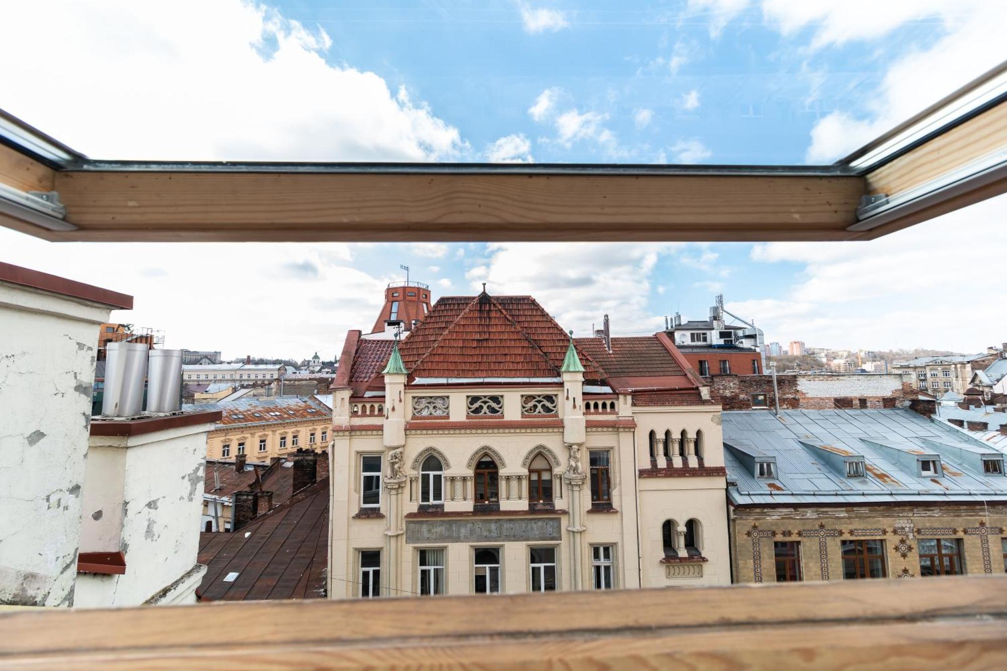 Opera Passage & 3*
